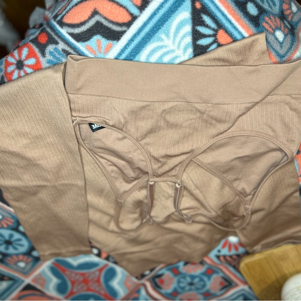 Victoria Secret Ribbed Activewear - Picture 6 of 10
